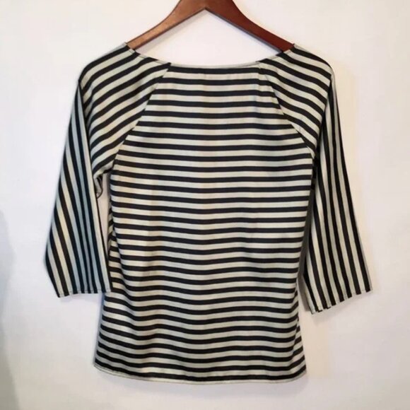 The Limited Navy and Cream unique front top szXS - Picture 8 of 11